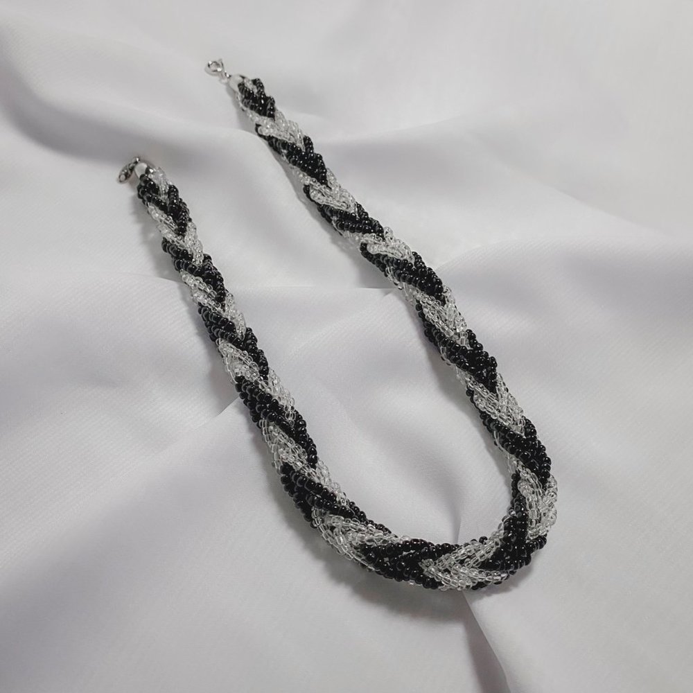Vintage Trifari Black Clear Glass Seed Beaded Woven Rope Choker Necklace - Picture 2 of 8